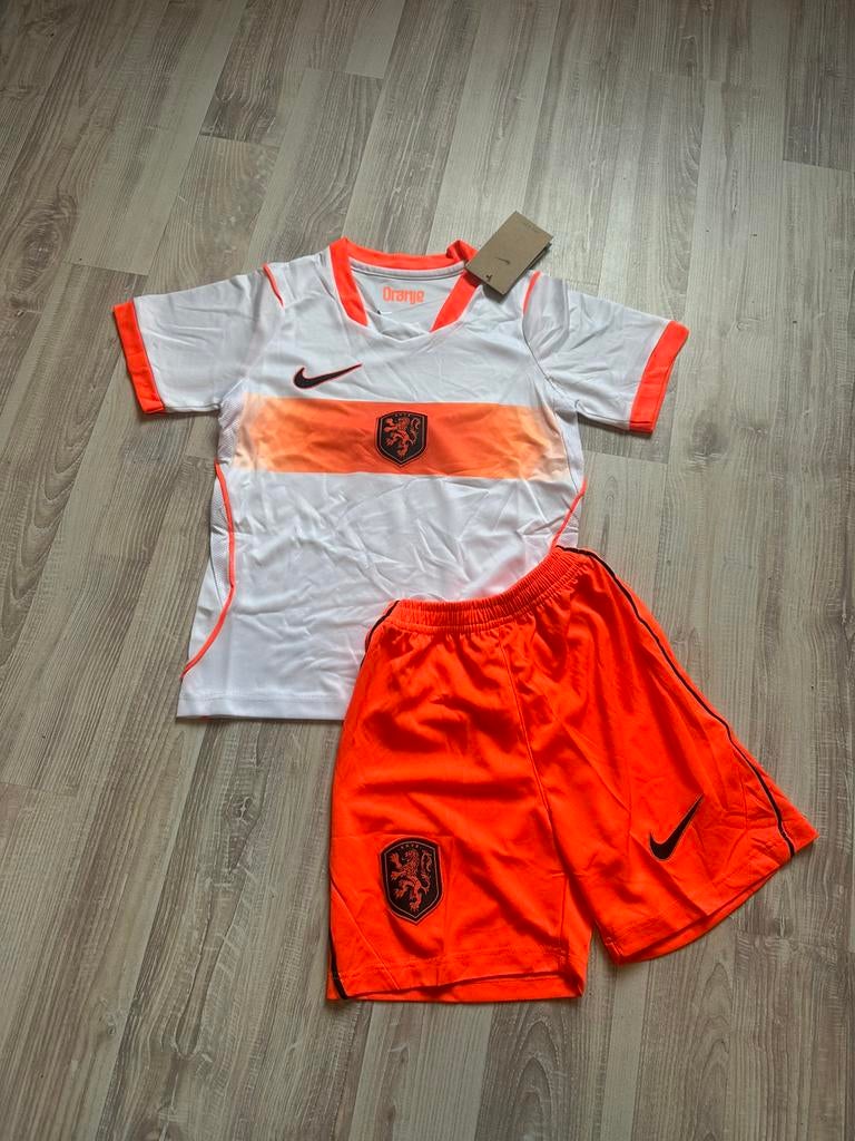 Nederlands Uit Tenue Elftal 2026 Maat 104 t/m 152, Maat XS of kleiner, Ophalen of Verzenden, Nieuw, Set