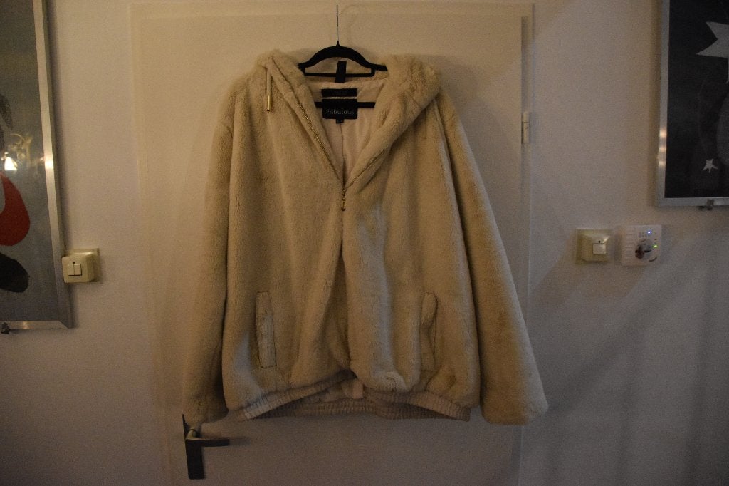 leuke nieuwe beige teddy jas maat 50 Yesta, Beige, Ophalen of Verzenden, Jas of Mantel, Nieuw