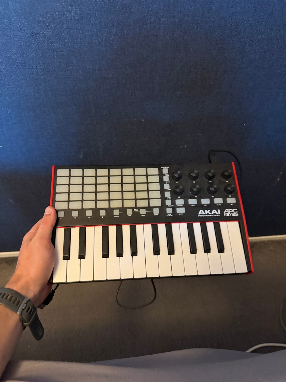 AKAI APC KEY25 MIDI-controller met toetsenbord, Muziek en Instrumenten, Overige merken, Nieuw, Aanslaggevoelig, Overige aantallen