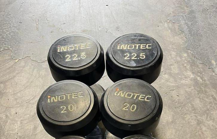 Inotec dumbbells 20-22,5 kg rubberen gewichten set, Dumbbell, Gebruikt, Inotec, Gewichten