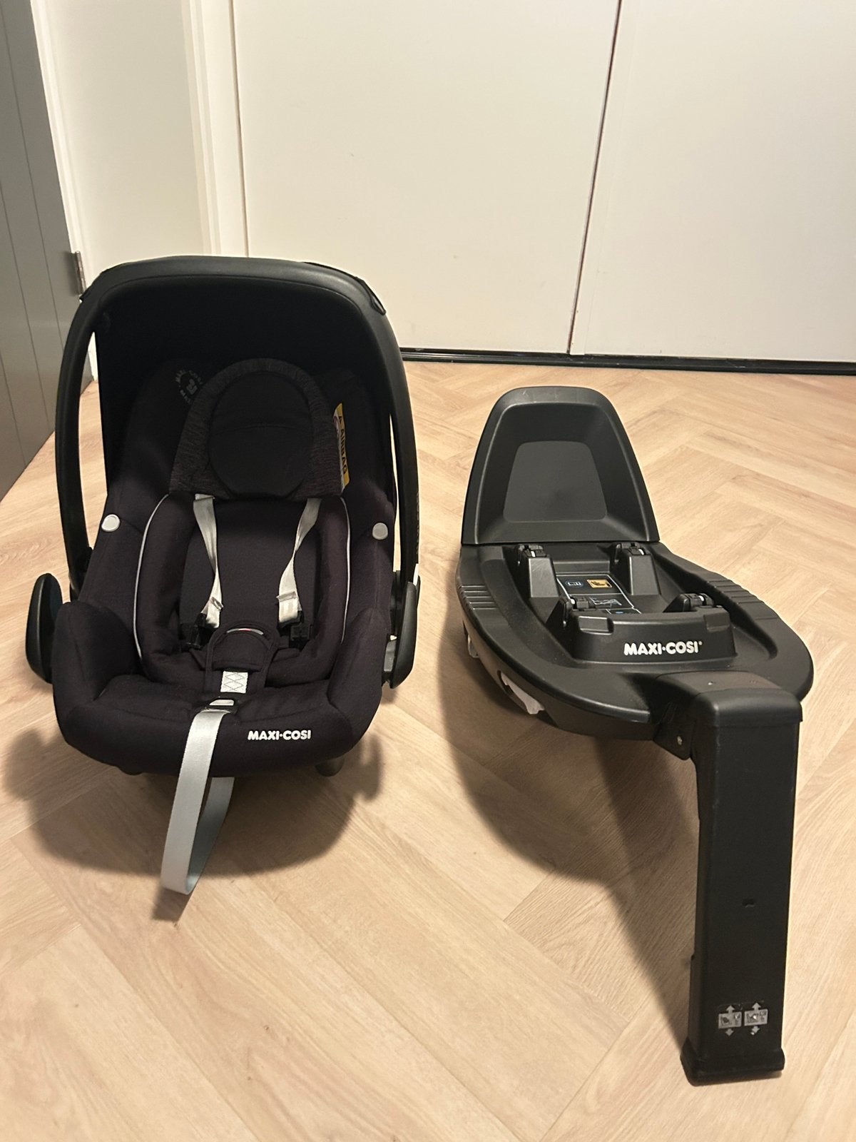 Maxi-Cosi Rock I-Size Autostoel + Isofix Base, Ophalen, Gebruikt, Isofix, 0 t/m 13 kg