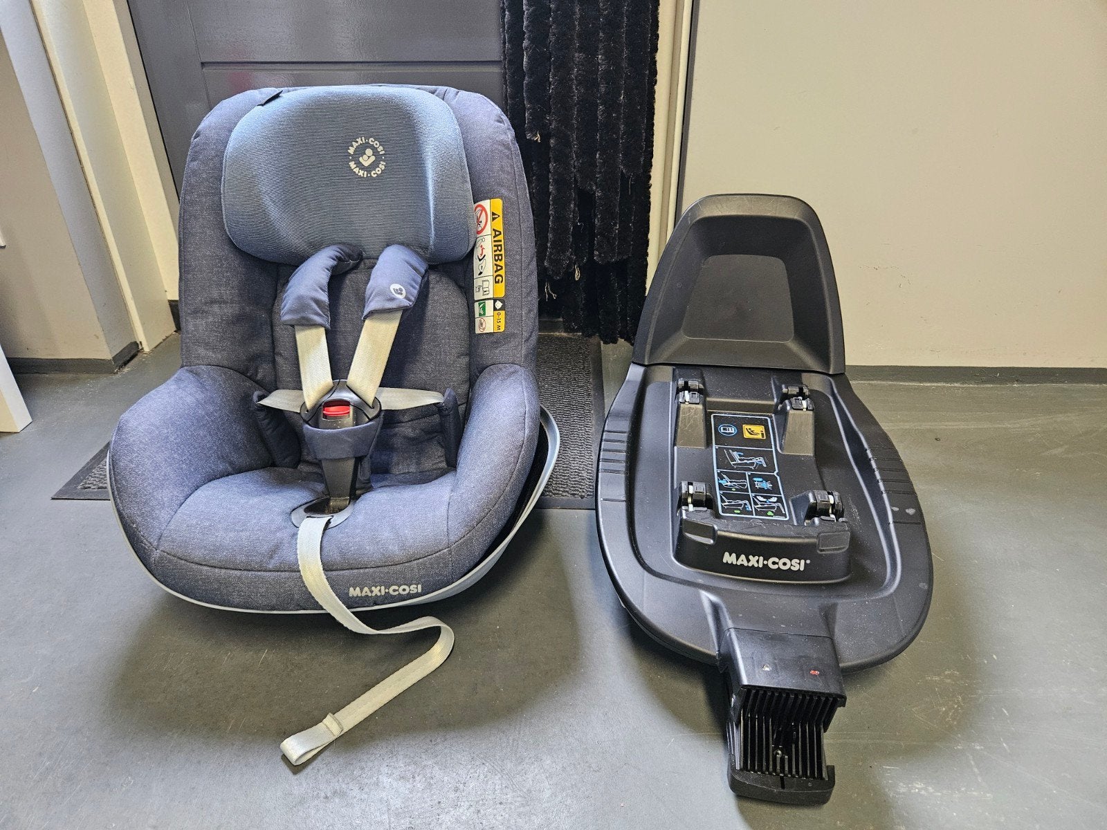 Maxi-Cosi Pearl met FamilyFix2 base, Ophalen, 9 t/m 18 kg, Zo goed als nieuw, Isofix