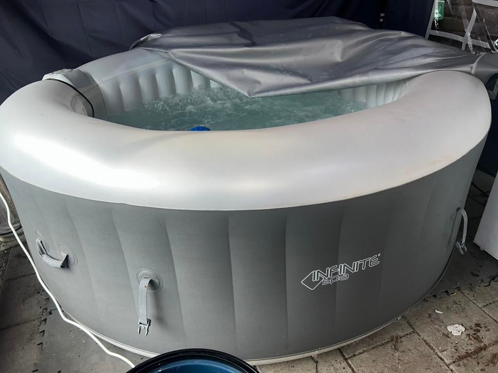 Bubbelbad, Ophalen, Zo goed als nieuw, Filter