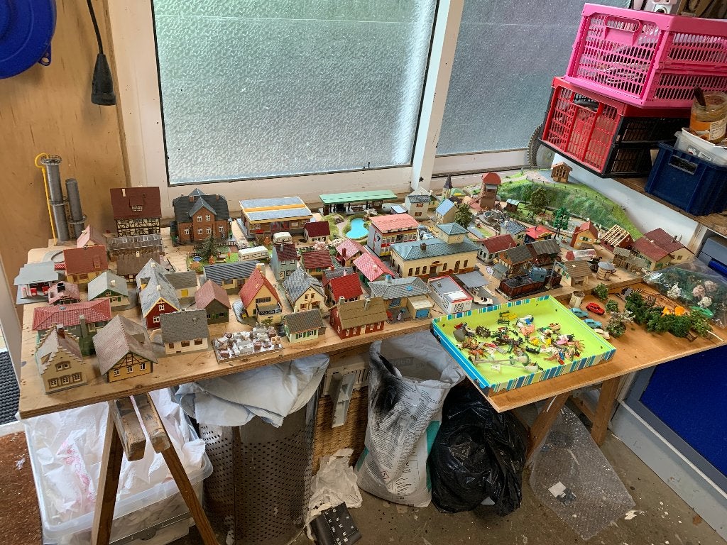 Veel Heel veel huisjes  HO  en scenery, Hobby en Vrije tijd, Overige merken, Wisselstroom, Gebruikt, Brug, Tunnel of Gebouw