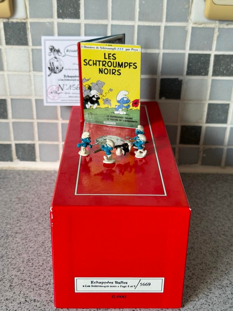 De zwarte smurfen „pagina's 8 en 9” pixi, Ophalen of Verzenden, Kuifje, Zo goed als nieuw, Beeldje of Figuurtje