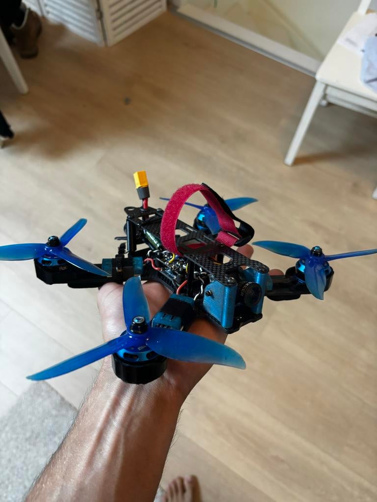 5 inch FPV Drone 4S - Ideaal voor beginners (OSD defect), Hobby en Vrije tijd, Modelbouw | Radiografisch | Helikopters en Quadcopters