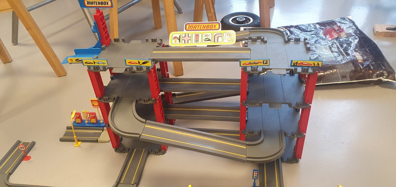 Aangeboden Matchbox Motorcity 500, Verzamelen, Speelgoed, Ophalen of Verzenden, Zo goed als nieuw