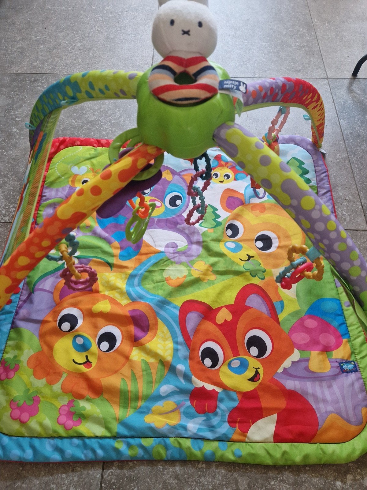 Vrolijk speelkleed 80x80 cm met speelboog en Nijntje, Ophalen of Verzenden, Gebruikt