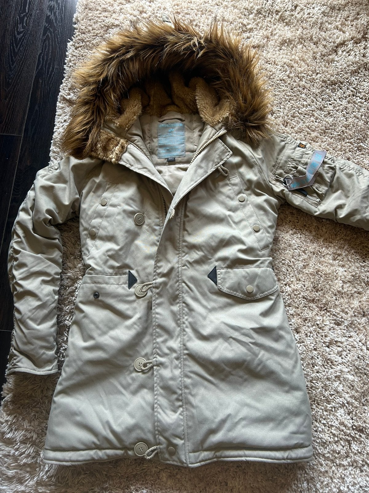 Prachtige nieuwe Alpha Industries winterjas, Ophalen of Verzenden, Nieuw, Maat 36 (S), Beige