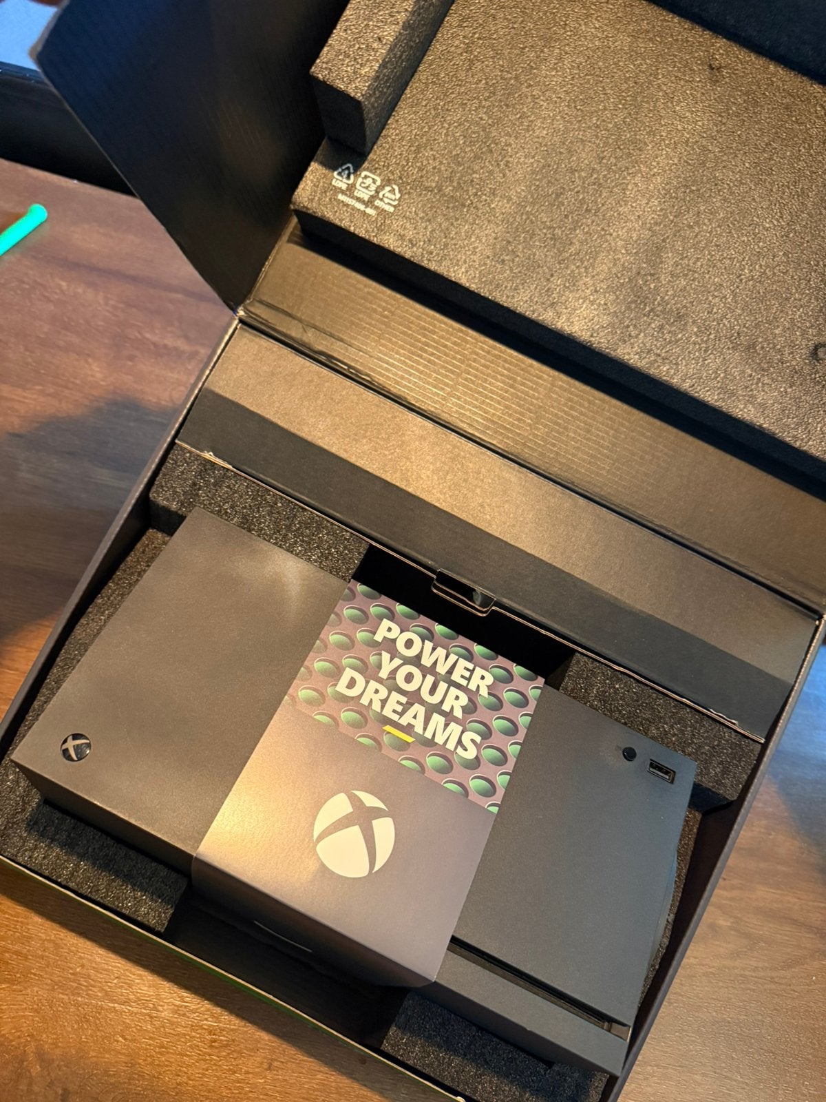 Foto 3 van XBOX Series X - Black 1 TB