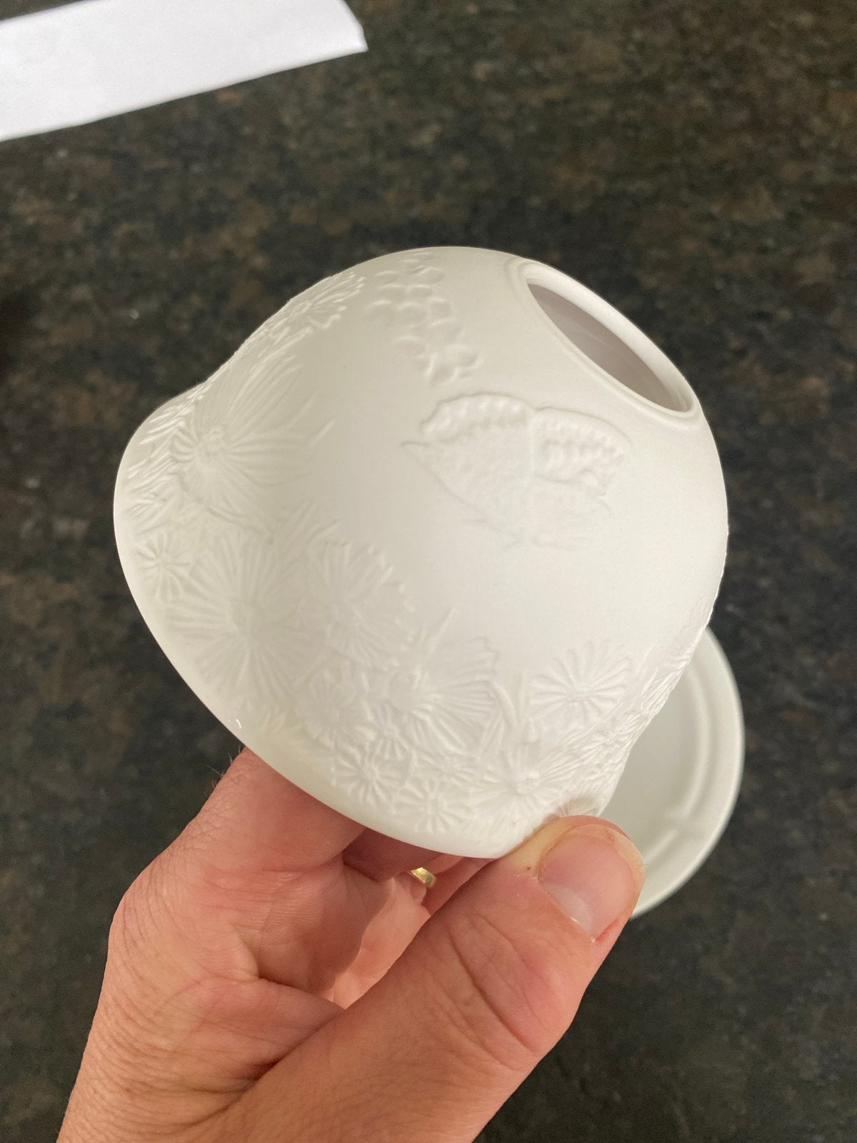 Bernardaud Lithofaan Votivelight met bloemen en vlinders, Ophalen, Waxinelichthouder, Zo goed als nieuw, Steen/keramiek