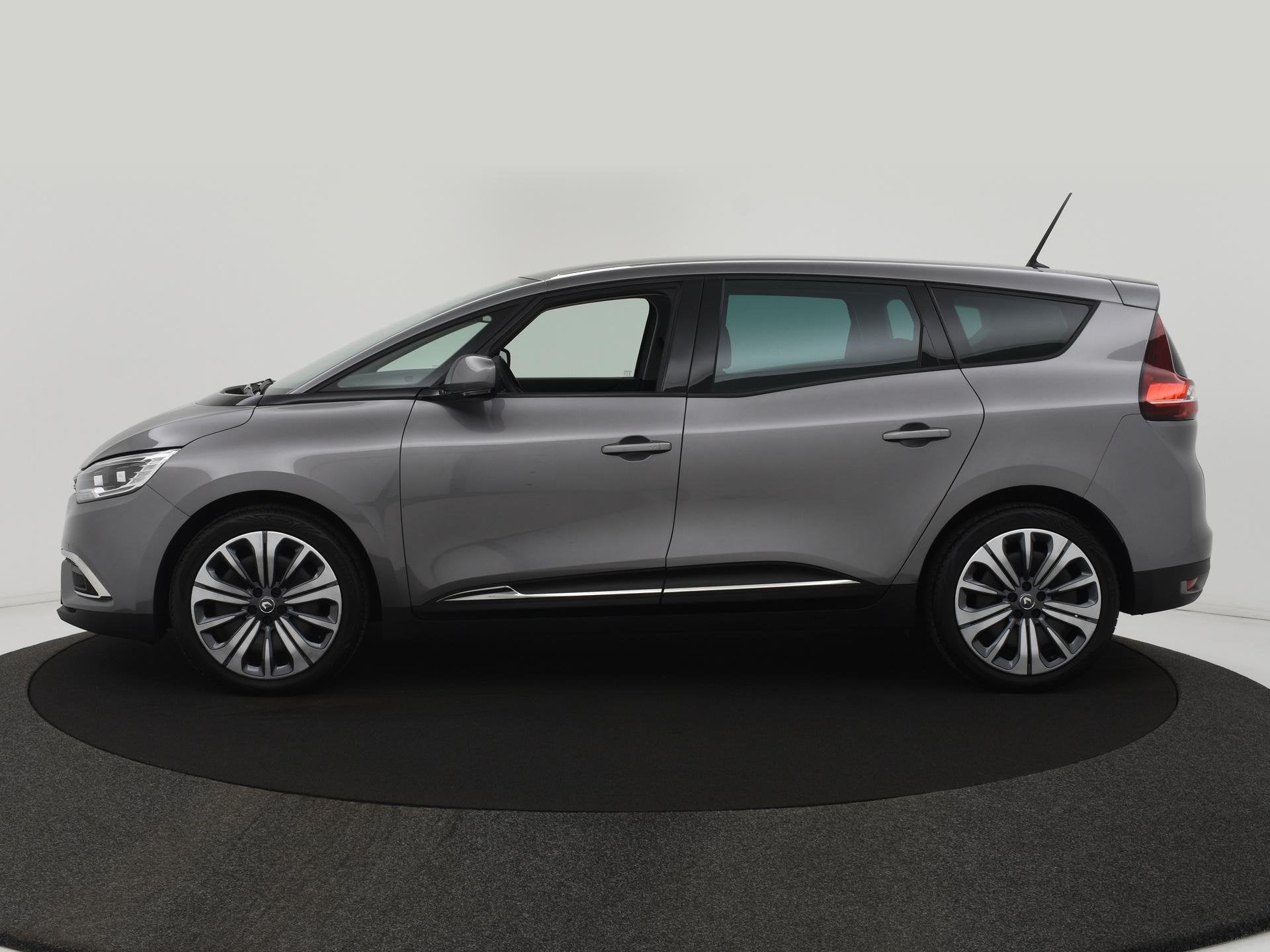 Renault Grand Scénic 1.3 TCe 140PK Equilibre 7p. NAVI|CAMER, Stof, Euro 6, 4 cilinders, 1333 cc