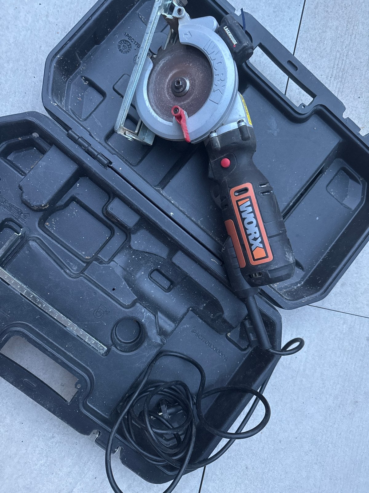 Worx WX427 Cirkelzaag 710W met Laserguide, Gebruikt, Cirkelzaag, 600 tot 1200 watt, Ophalen of Verzenden