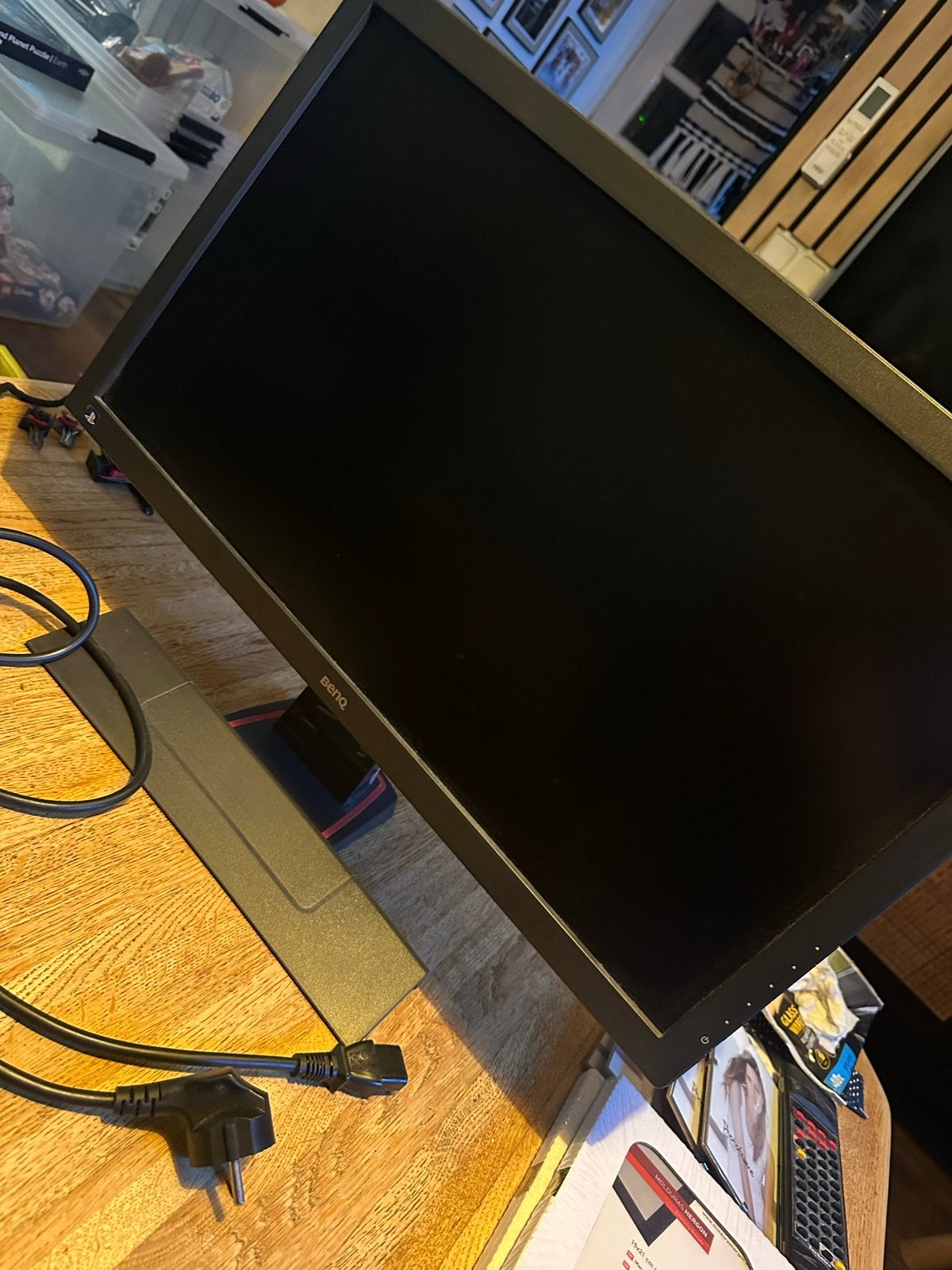 Foto 2 van BenQ EL2870U 28 inch 4K UHD HDR Gaming Monitor