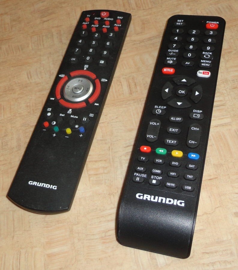 2x Grundig universele afstandsbediening (in 1 koop € 4,50), Ophalen of Verzenden, Zo goed als nieuw, Universeel, Tv