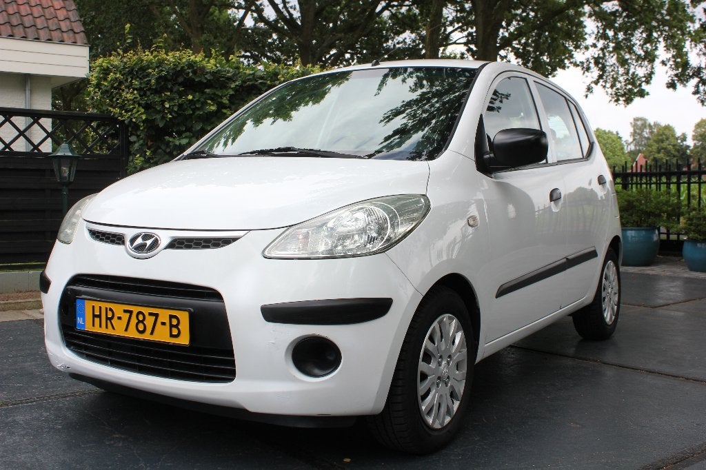 LEUKE HYUNDAI I 10 MET LICHTE SCHADE !!, Ophalen, Wit, Handgeschakeld, 1000 cc