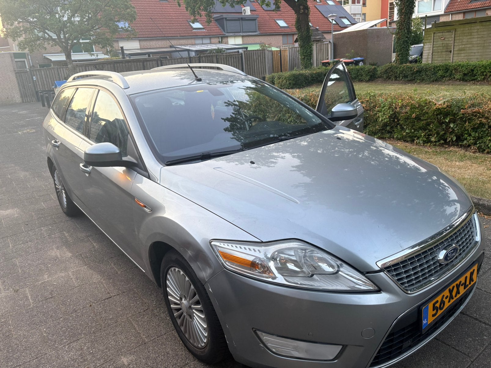 Ford Mondeo 2.0 16V 107KW Wagon 2007 Grijs, Auto's, Ford, 145 pk, Stof, Zwart, 4 cilinders