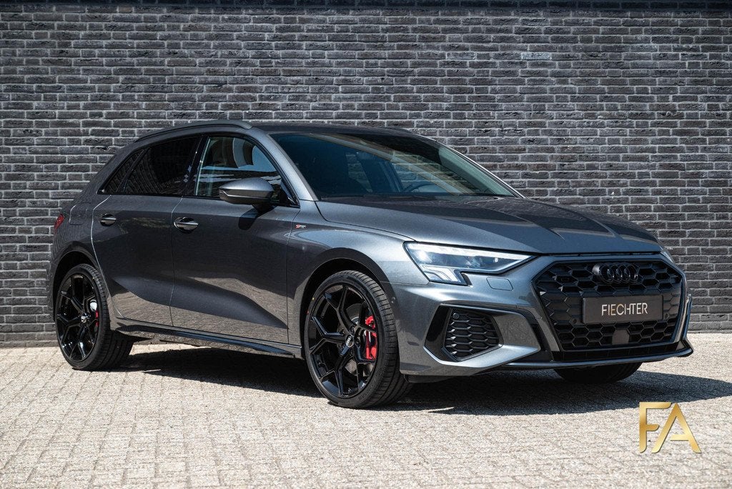 Audi A3 Sportback 45 TFSI e S Line Competition 19Inch|Fullbl, Gebruikt, 4 cilinders, Hybride Elektrisch/Benzine, 13 kWh