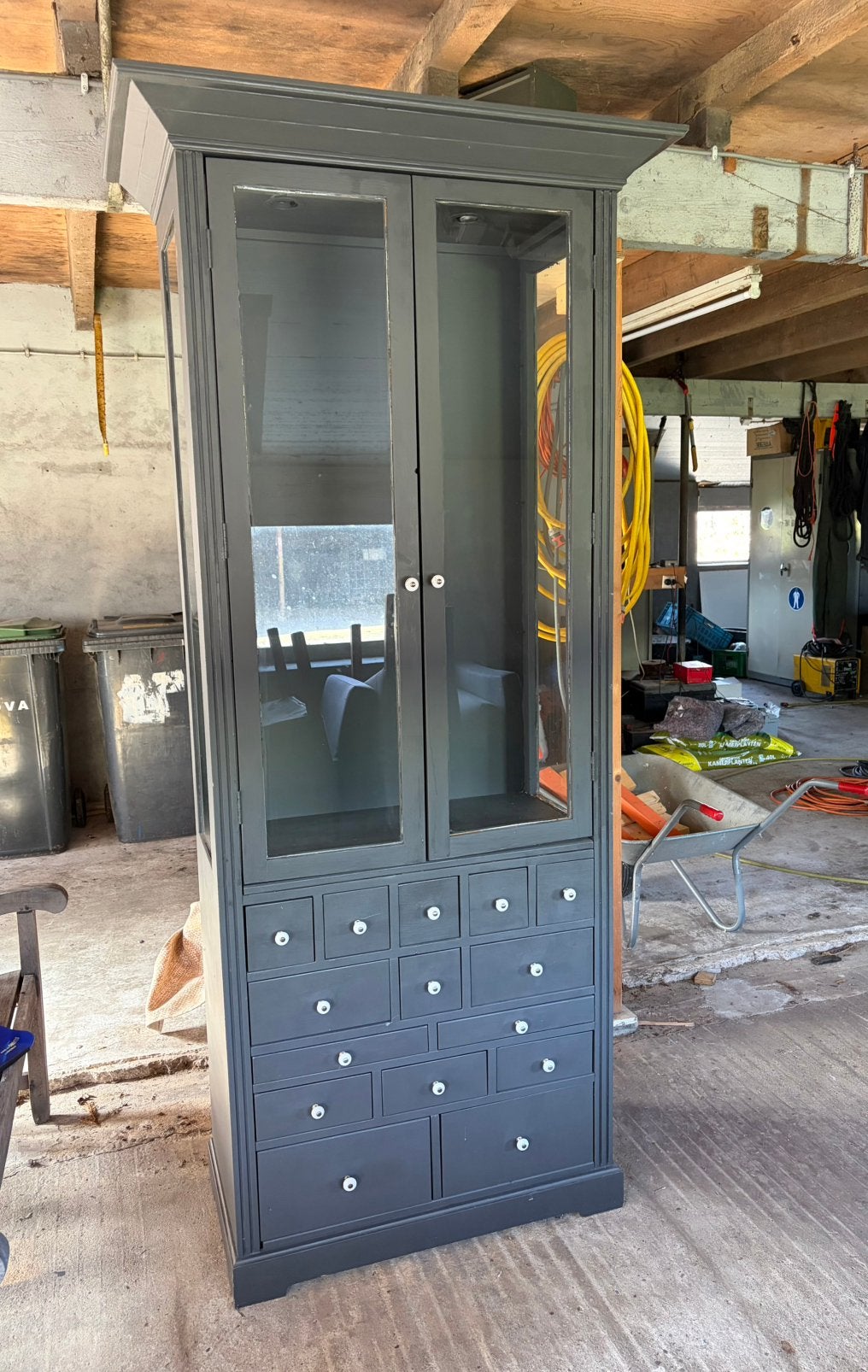 Handgemaakte mooie houten kast, Huis en Inrichting, Ophalen, 200 cm of meer, 25 tot 50 cm, Glas