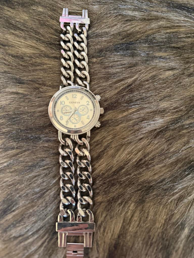 Zilverkleurig horloge met schakelband, Kleding | Dames, Overige Dameskleding, Ophalen of Verzenden, Zo goed als nieuw