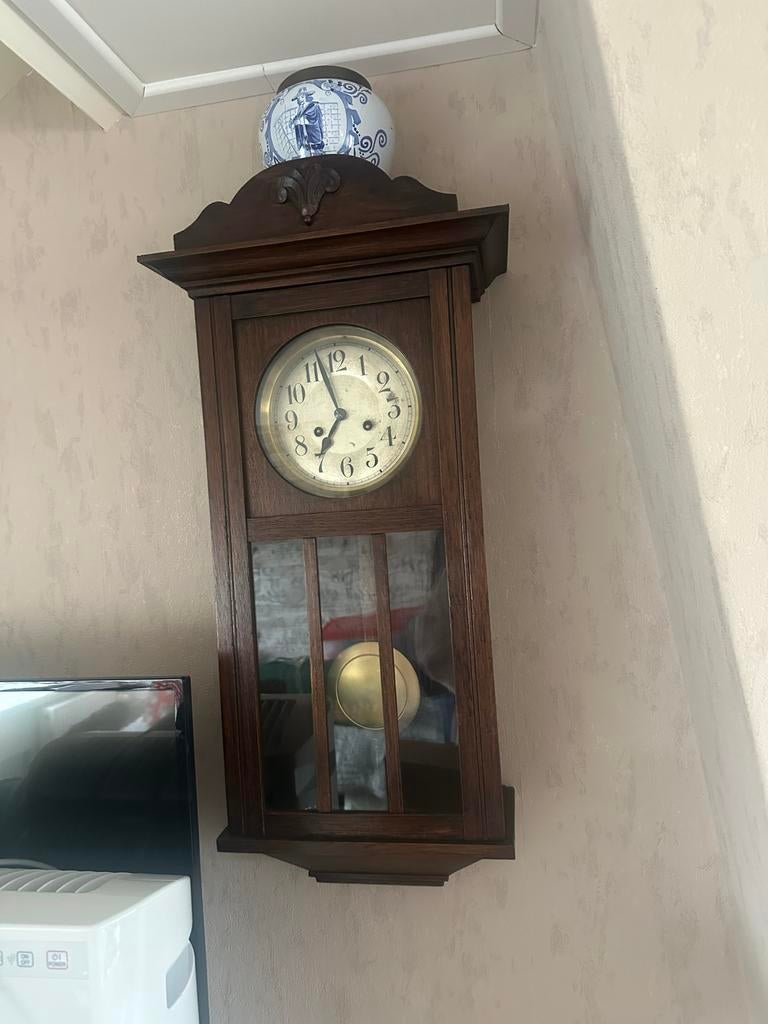Opa klok, Houten wandklok met slinger, Antiek en Kunst, Antiek | Klokken, Ophalen of Verzenden