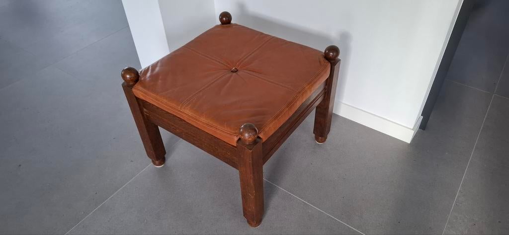 Eiken kruk met lederen kussen - 46 cm hoog, Ophalen