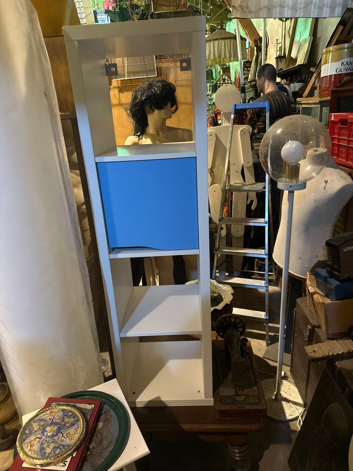 Ikea kast 41x41x147 cm - Wit met blauw deurtje, Ophalen, Minder dan 50 cm, Gebruikt, 100 tot 150 cm