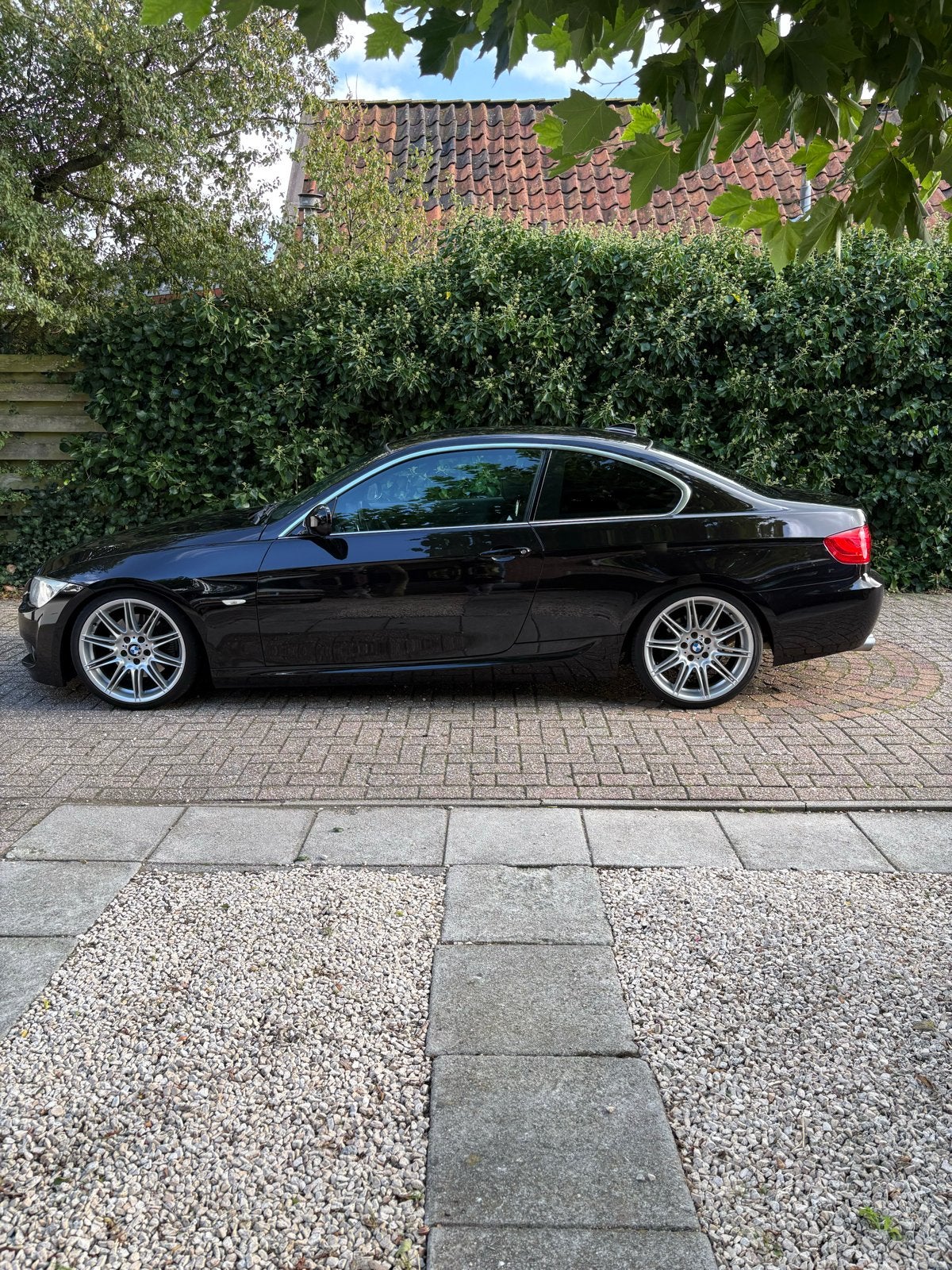 BMW 3-Serie 3.0 I 325 Coupe AUT 2011 Zwart, Auto's, Automaat, 745 kg, Achterwielaandrijving, Zwart