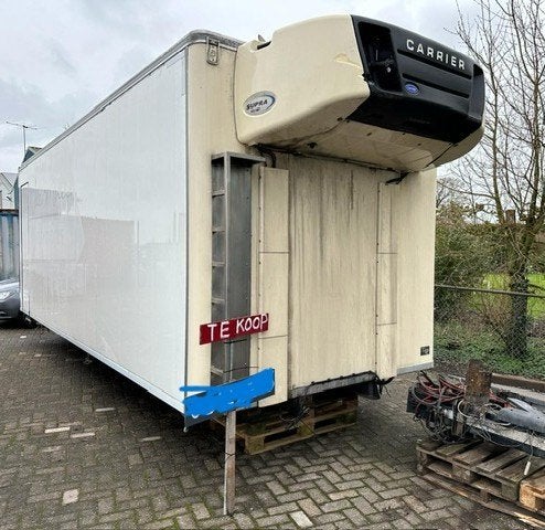 Koelcontainer met laadklep / Carrier koelmotor, Ophalen
