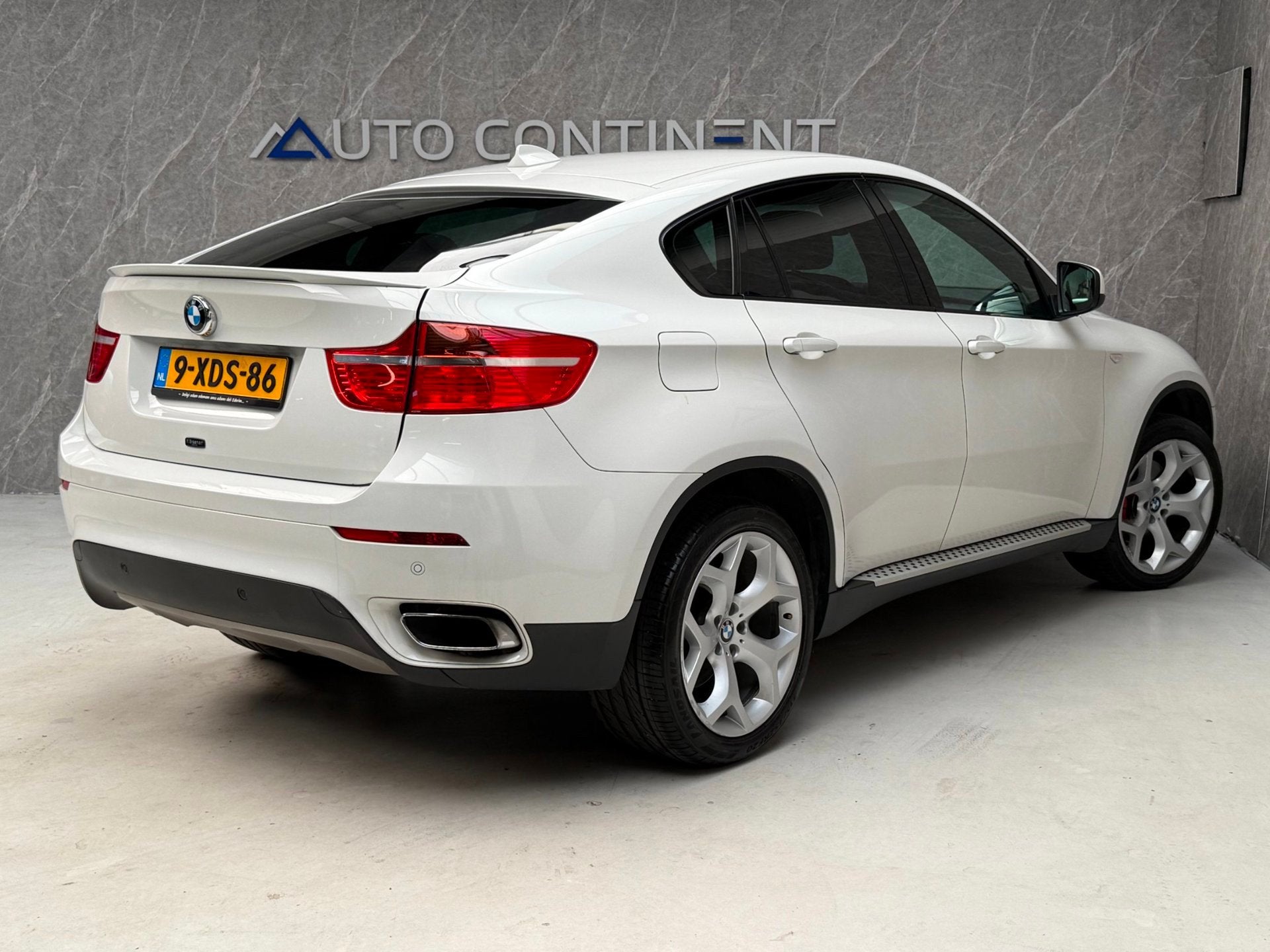 BMW X6 XDrive35i / Rijdt Goed / Erg Netjes / APK, Auto's, Euro 5, Gebruikt, Zwart, 4 stoelen
