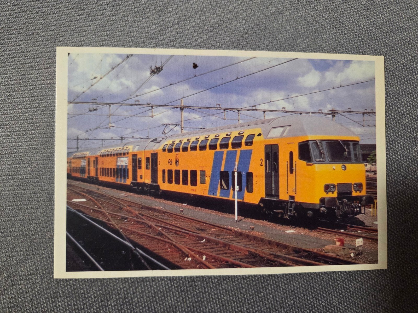NS Trein Ansichtkaart - Gele Intercity, Ophalen of Verzenden, 1980 tot heden, Ongelopen