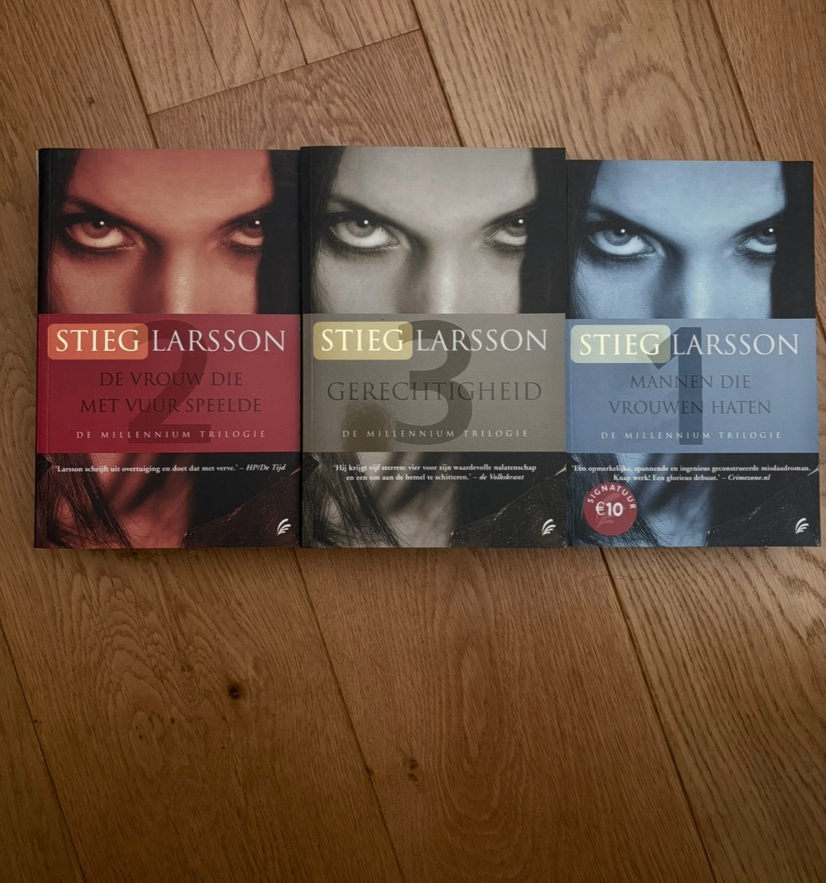 Set 3 boeken van Stieg Larsson, Millennium Trilogie, Boeken, Ophalen of Verzenden, Zo goed als nieuw, Nederland