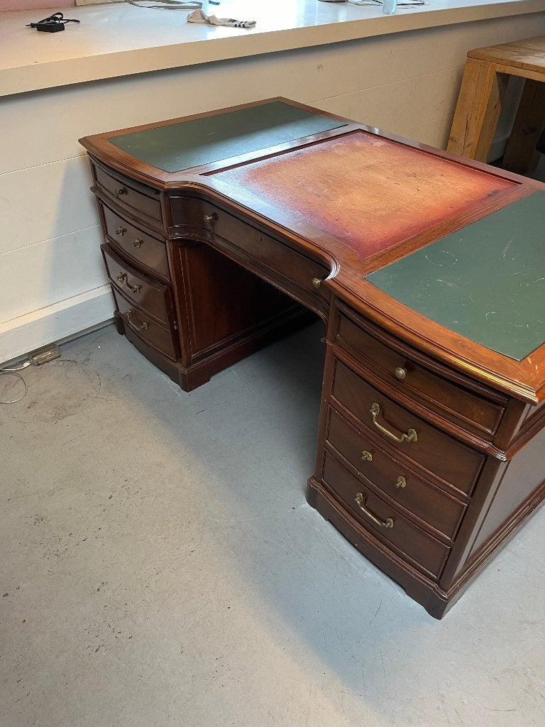 Klasiekbureau, Huis en Inrichting, Bureaus, Ophalen, Gebruikt, Hout, Bruin