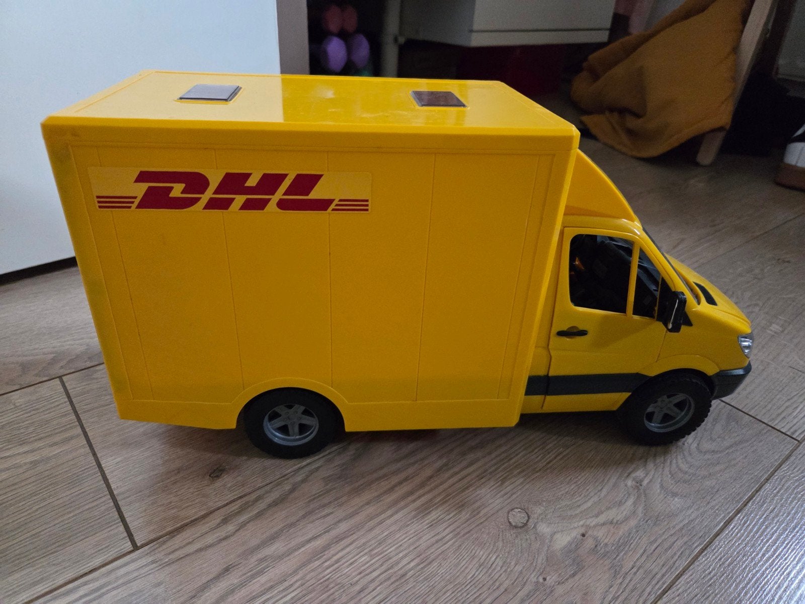 Bruder DHL Bestelbus Speelgoedauto, Ophalen, Gebruikt