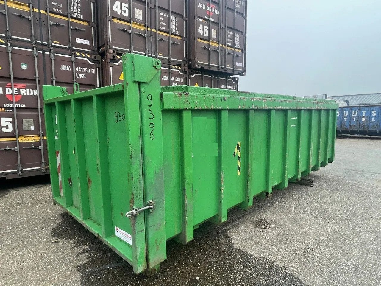 VERNOOY VLOEISTOFDICHTE CONTAINER 9306, Dave Vernooij, Info@vernooy.nl, Kellensedwarsweg 9
4004JC  Tiel, NL