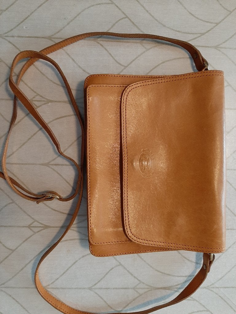 Bruine Leren Dames Schouder Tas van La Moda Design., Verzenden, Zo goed als nieuw, Bruin, Schoudertasje