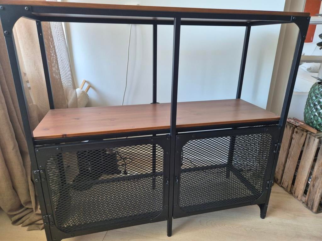 Fjallbo Ikea stellingkast, Ophalen