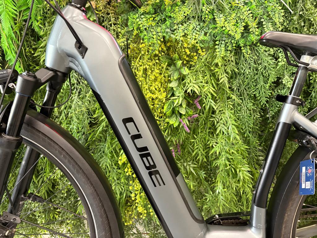 Cube Kathmandu – Bosch Performance CX 85Nm - 625Wh - 48cm, Cube Bikes, Info@cube.eu, Ophalen of Verzenden, Zo goed als nieuw