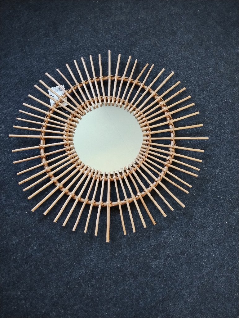 zonne spiegel met rotan rand, doorsnede 55 cm,  nieuw, Huis en Inrichting, Rond, Nieuw, Ophalen of Verzenden, Minder dan 100 cm