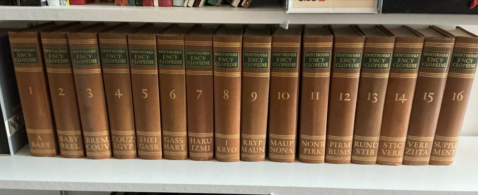 Oosthoeks Encyclopedie - Complete set (16 delen), Boeken, Encyclopedieën, Ophalen of Verzenden, Gelezen, Algemeen, Complete serie