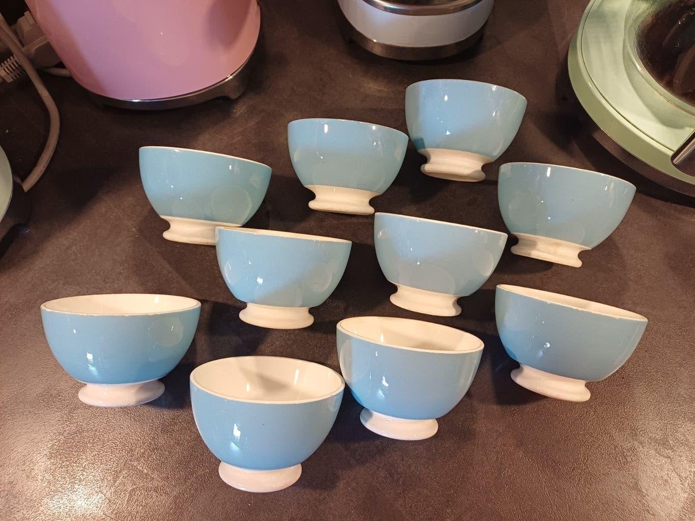 Prachtige Vintage Franse Spoelkommen in baby blauw roomwit, Antiek en Kunst, Antiek | Servies los, Verzenden