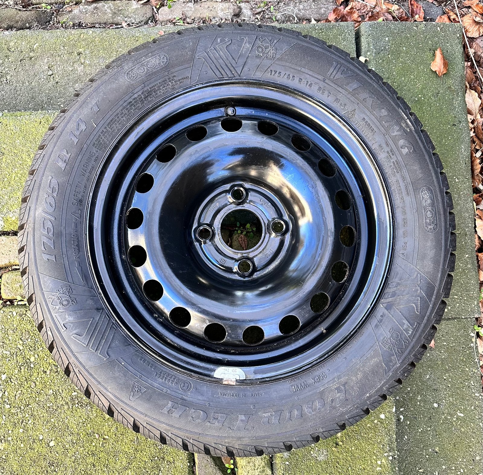 Nieuwe Viking Four Tech All Season band - 175/65 R14T, Ophalen, Nieuw