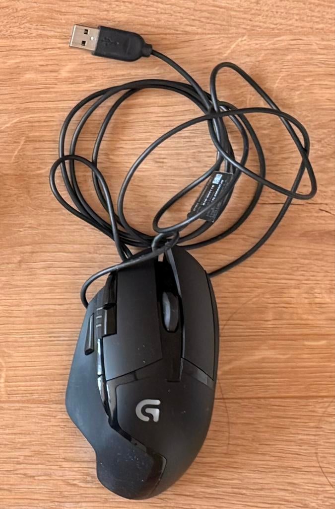 Logitech G402 Hyperion Fury Bedrade Gaming Muis, Computers en Software, Muizen, Rechtshandig, Muis, Gebruikt, Gaming muis