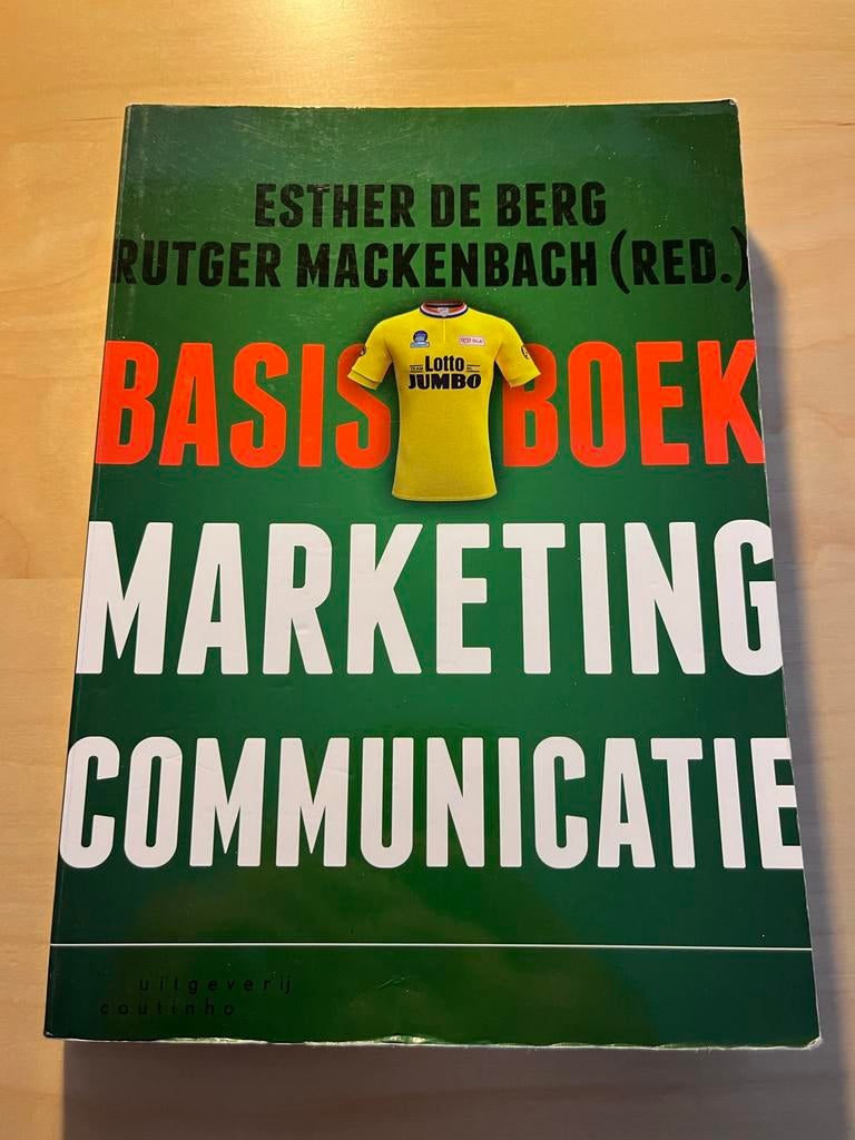 Basisboek Marketingcommunicatie - Esther de Berg, Boeken, Ophalen of Verzenden, Zo goed als nieuw