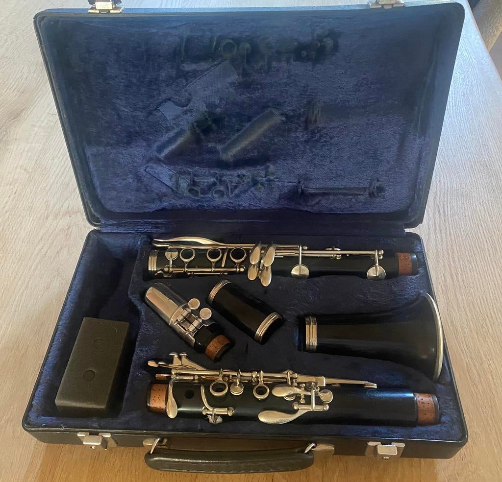 Klarinet Buffet Crampon E11, Muziek en Instrumenten, Bes-klarinet, Gebruikt, Ophalen of Verzenden, Met koffer
