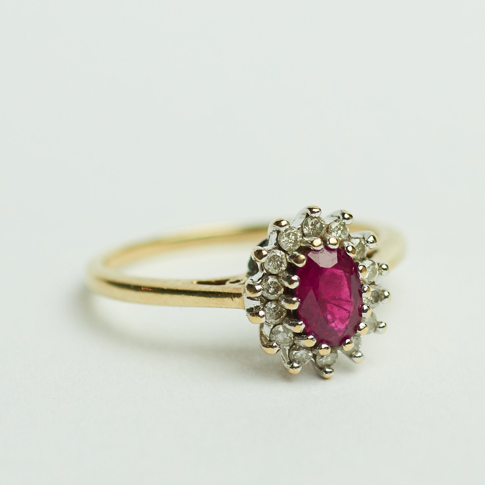 Vintage gouden ring diamant halo cluster ring verloving, Ophalen of Verzenden, Met edelsteen, Dame, Goud