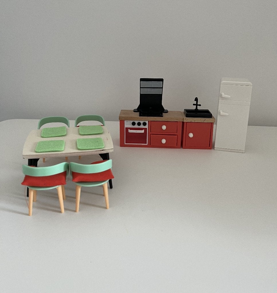 Keuken meubeltjes voor poppenhuis, Ophalen, Zo goed als nieuw, Poppenhuis