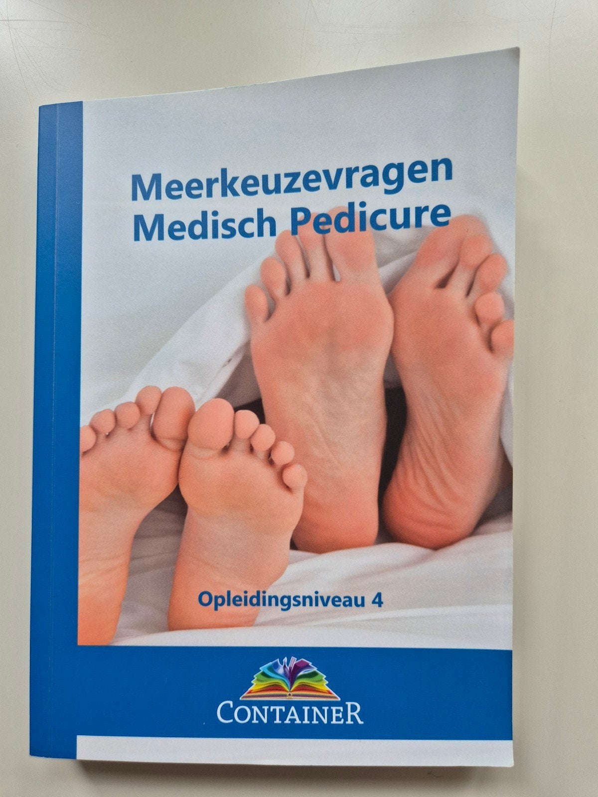 Meerkeuzevragen Medisch Pedicure, Uitgeverij Container, Ophalen of Verzenden, Zo goed als nieuw, MBO
