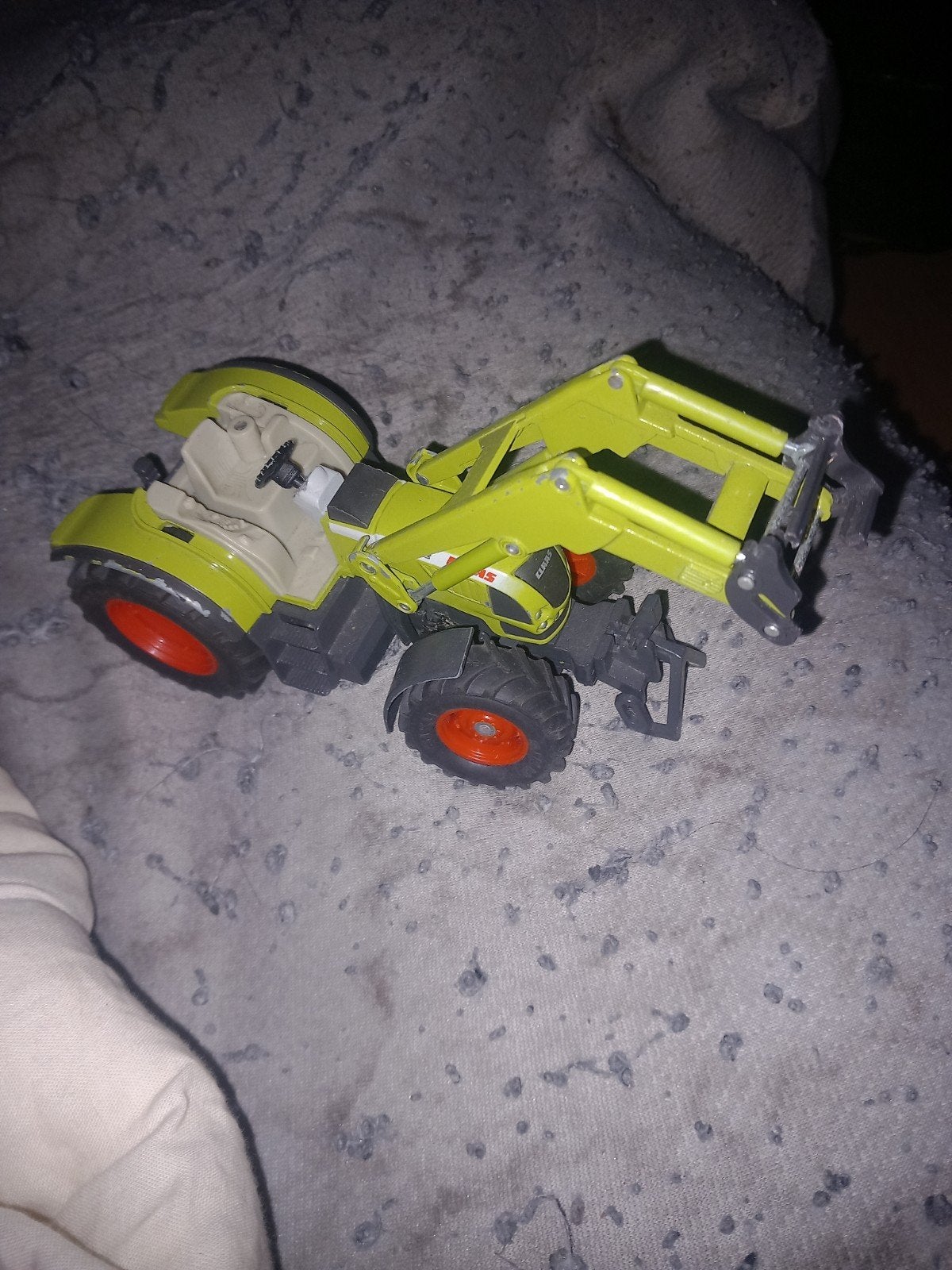 Claas ares tractor met voorlader, Ophalen of Verzenden, Zo goed als nieuw, Tractor of Landbouw, SIKU