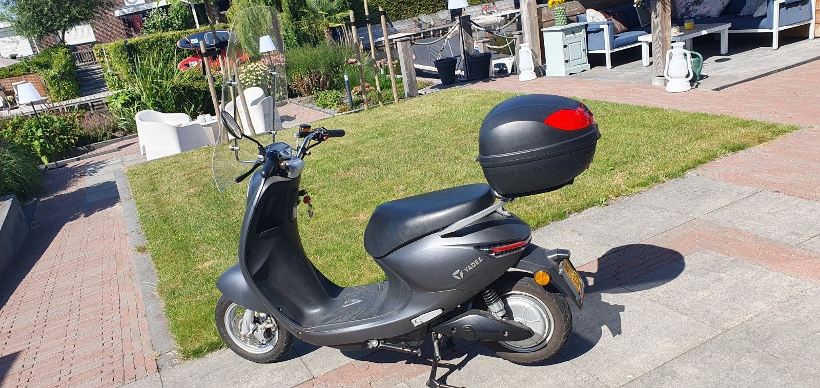 Yadea Elektrische Scooter (45 km/u) - Zo goed als nieuw, Elektrisch, Zo goed als nieuw, Ophalen, Overige merken